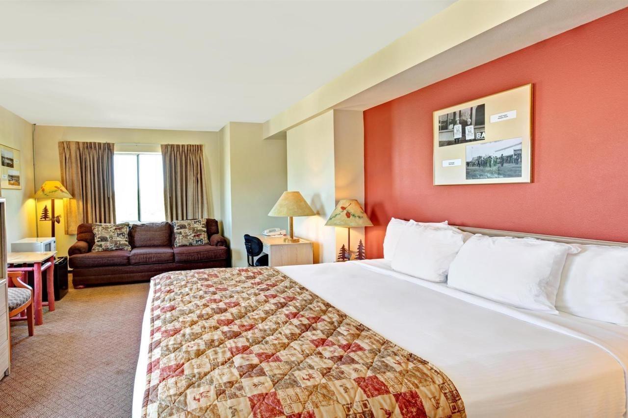 Hotel Ramada By Wyndham Anchorage Exterior foto